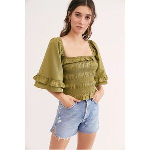 Free people smocked puff flowy sleeve top